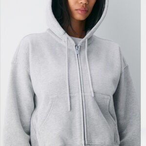 Aritzia Sweatfleece Boyfriend Boxy Zip Hoodie in Heather Chrome - Size S